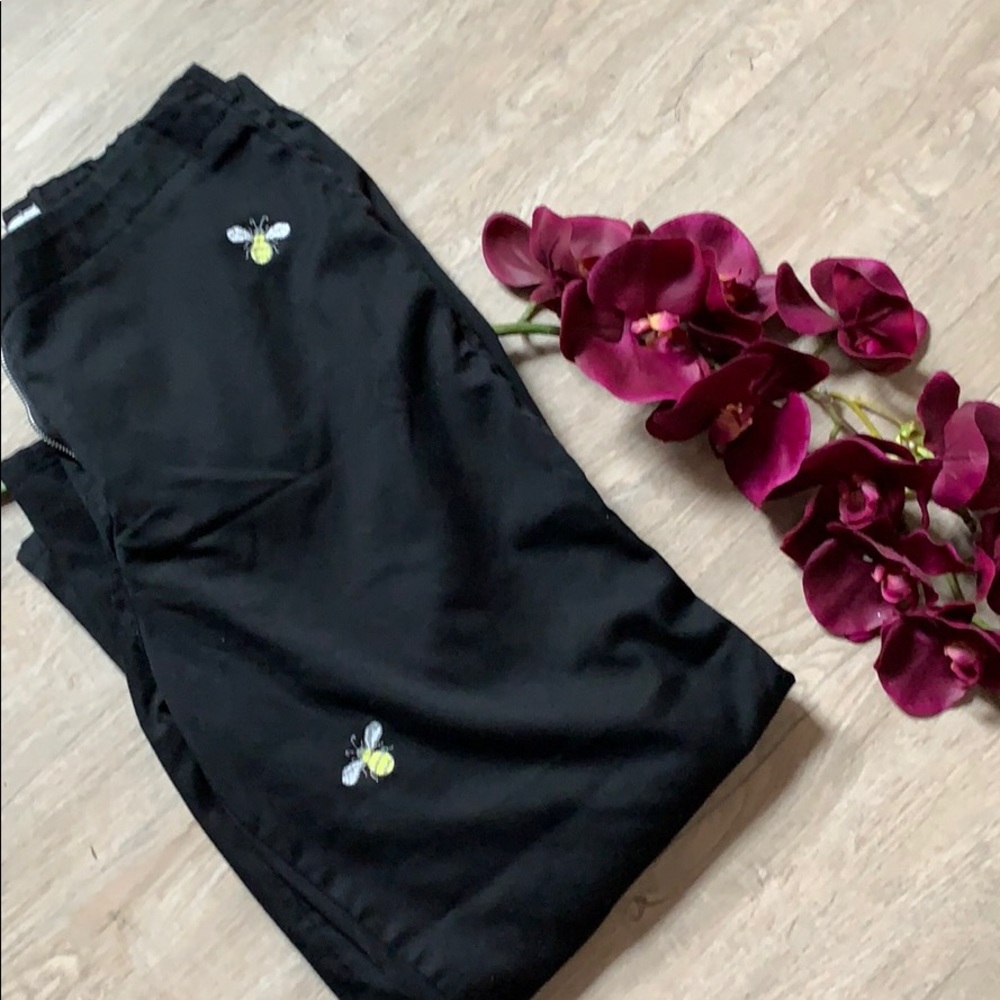 Storybook Capris size Medium